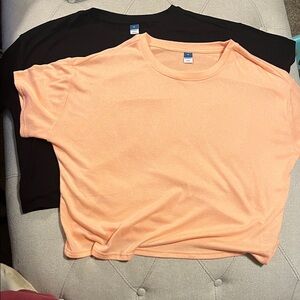 Old navy oversized crop top Peach and Black T-Shirt lot bundle size medium